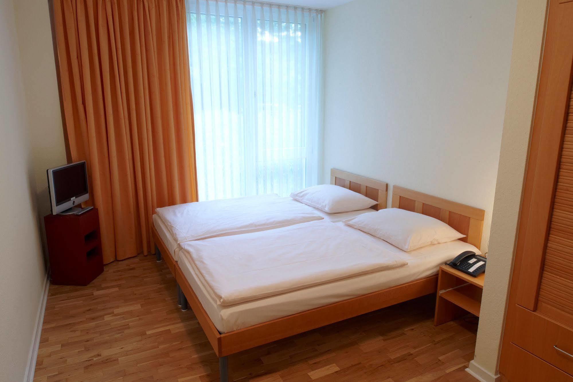 Commundo Tagungshotel ניאוס מראה חיצוני תמונה